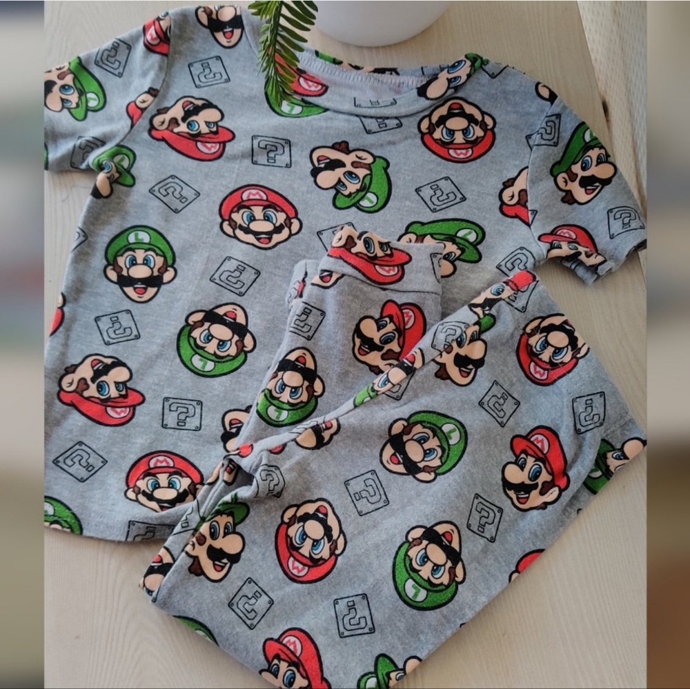 Super Mario Boys Themed Gray Short sleeves Pajama Pants Set Size 2T